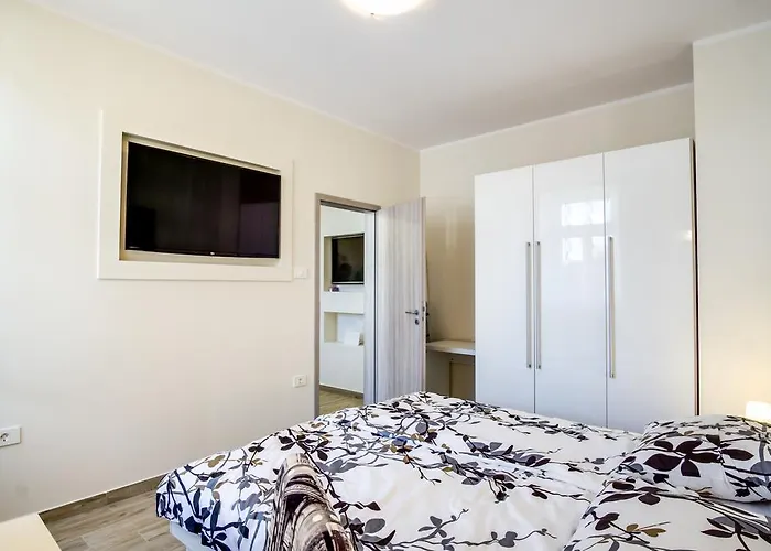 Apartment Emilija Pula